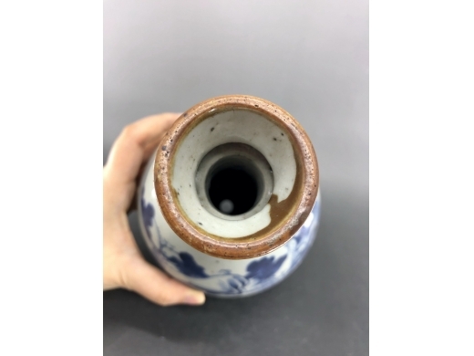 青花山水纹洗口瓶