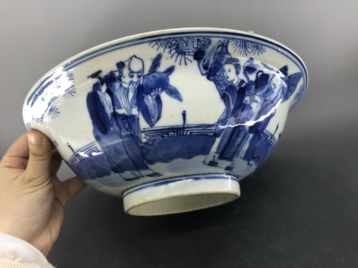 青花人物折沿大碗