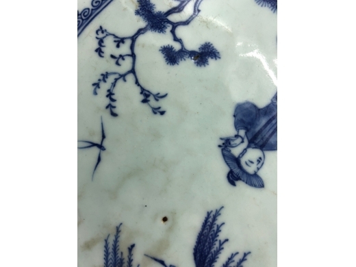 青花山水人物椭圆大盘
