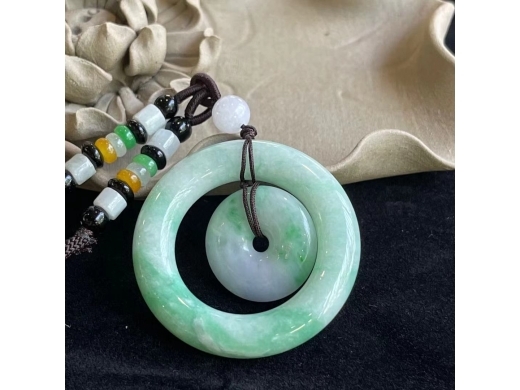23翠色环环相连平安扣
