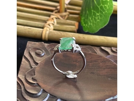15翡翠戒指