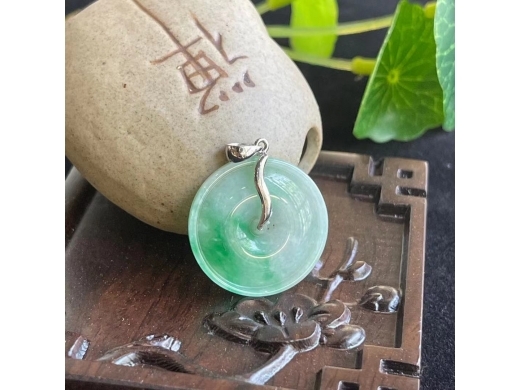 02号18K金翠色平安扣