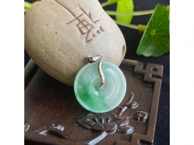 02号18K金翠色平安扣