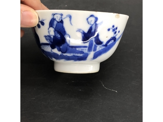 青花童子纹小茶杯