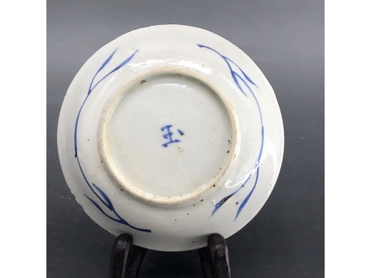 青花鲤鱼纹碟