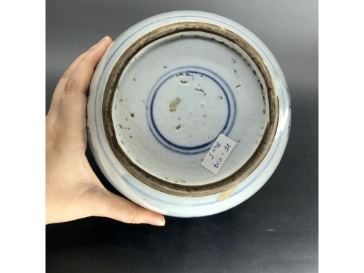 青花婴戏纹罐