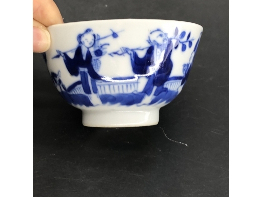 青花童子纹小茶杯