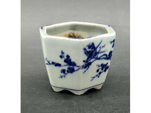 青花花卉纹小花盆