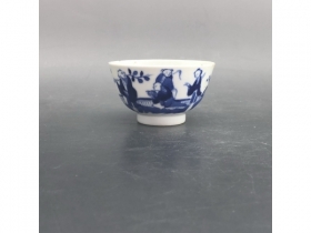 青花童子纹小茶杯