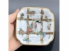 粉彩井栏花虫纹四方倭角碟