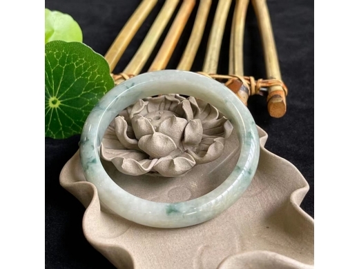 31飘花手镯