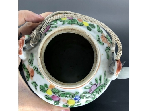 广彩花鸟茶壶
