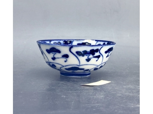 青花灵芝纹茶盏