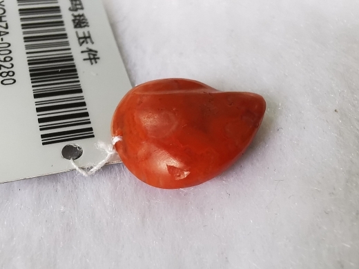 南红桃型坠