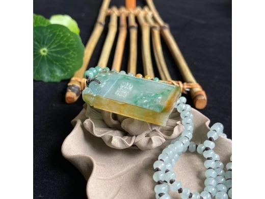 5冰种三彩牌（收藏级）