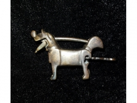 铜犬形锁