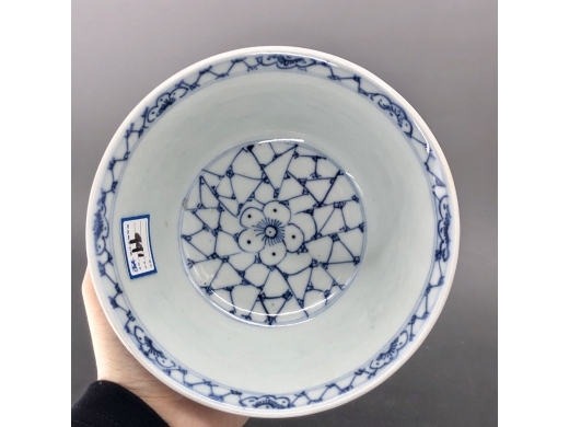 青花淡描冰梅大盖碗