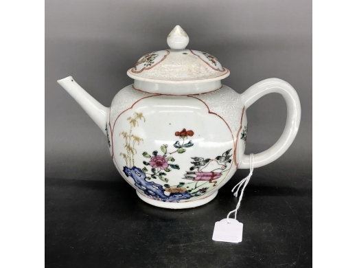 粉彩花卉大茶壶