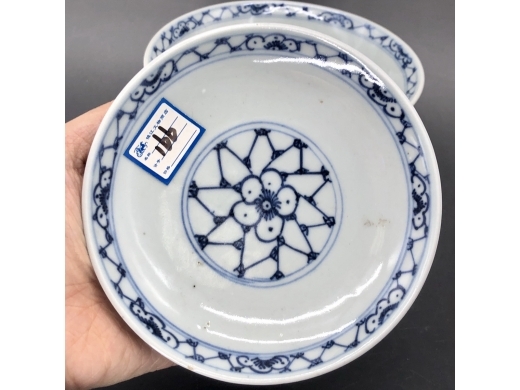 青花淡描冰梅大盖碗