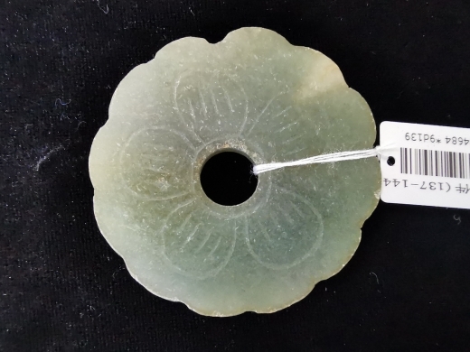 翡翠菊纹璧