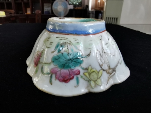 粉彩花鸟博古碗