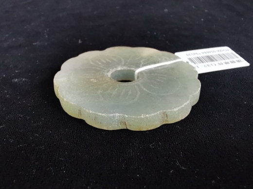 翡翠菊纹璧