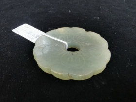 翡翠菊纹璧