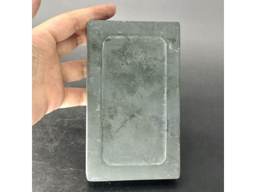 绿端石角花长方砚