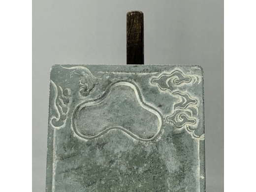 绿端石角花长方砚