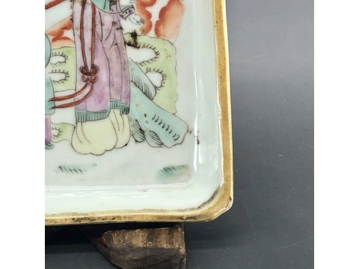 粉彩仕女童子茶盘