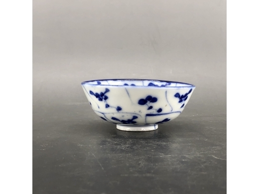 青花灵芝纹茶盏
