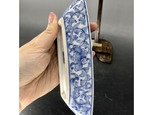青花淡描勾莲茶船
