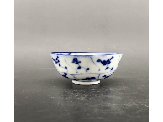 青花灵芝纹茶盏