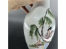 粉彩仕女纹瓶