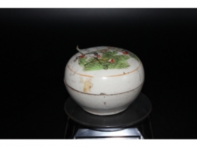 粉彩花鸟纹印盒