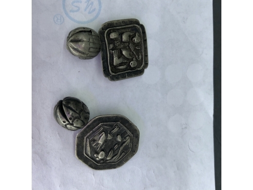 银刻人物挂铃铛二个