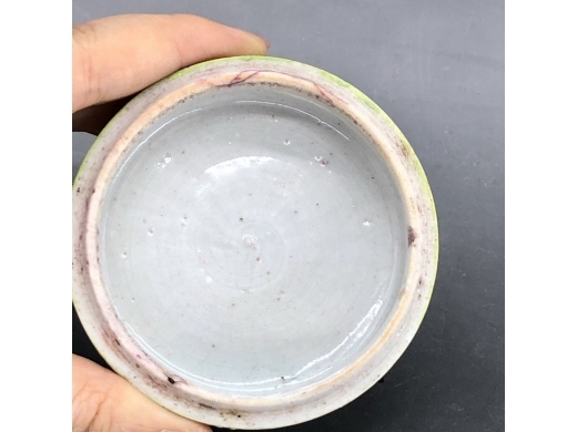 珍珠地粉彩印盒