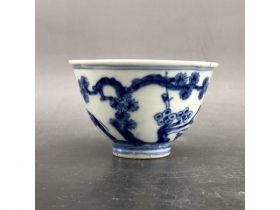 青花松竹梅茶盏