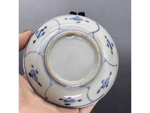 青花花卉纹小碟