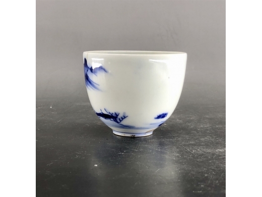 青花山水茶盏