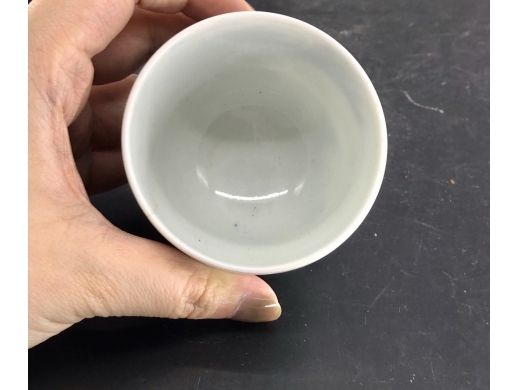 青花山水茶盏