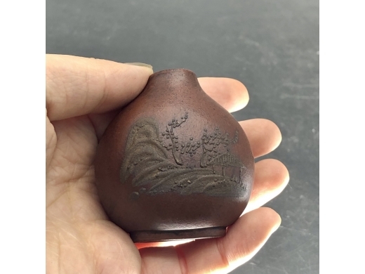 紫砂泥绘山水纹鼻烟壶