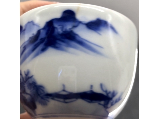 青花山水茶盏