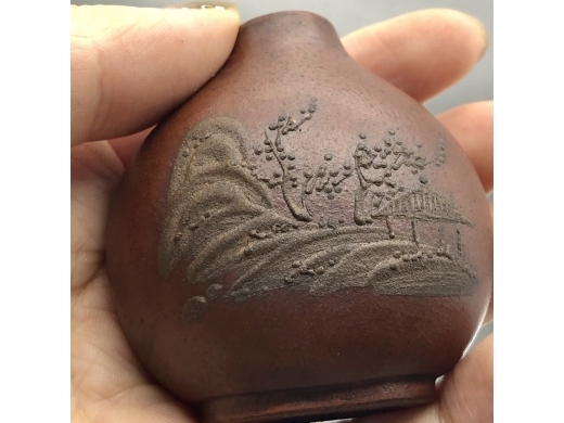 紫砂泥绘山水纹鼻烟壶