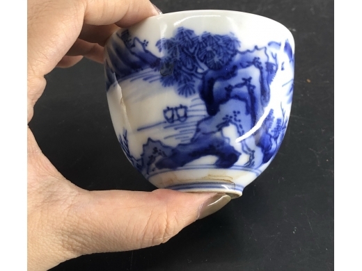 青花山水茶盏