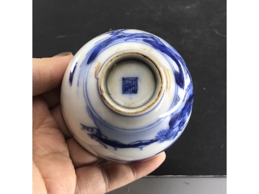 青花山水茶盏