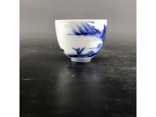 青花山水茶盏