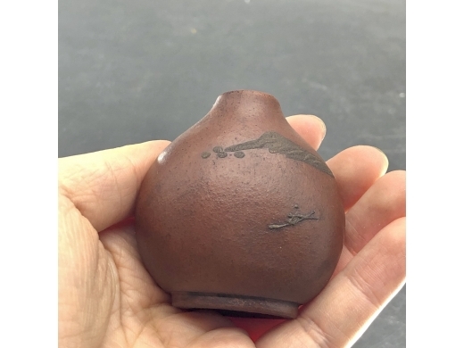紫砂泥绘山水纹鼻烟壶