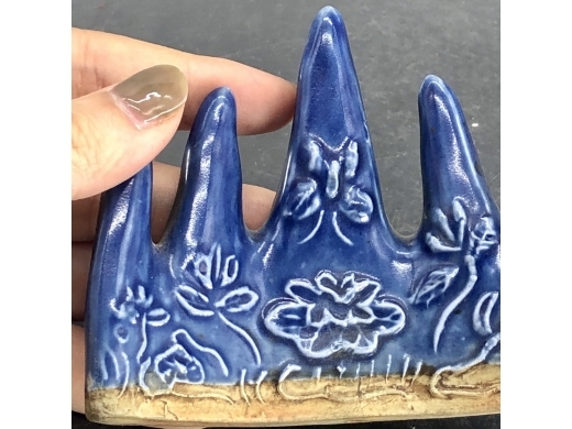兰釉花卉山形笔架