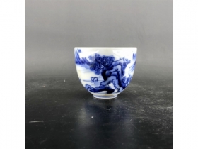青花山水茶盏